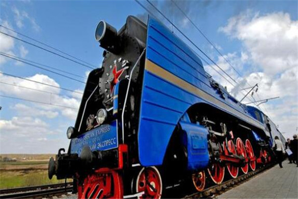 世界火车十大排名，上海磁悬浮列车上榜，第一需9万元RMB/人